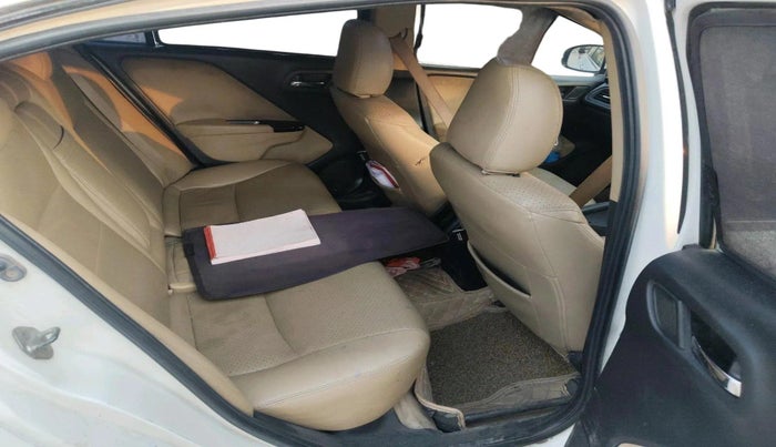 2016 Honda City 1.5L I-VTEC V MT, CNG, Manual, 1,99,071 km, interior