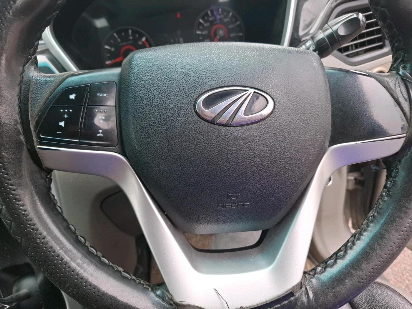 2016 Mahindra Kuv100 K8 6 STR, Petrol, Manual, 90,945 km, interior