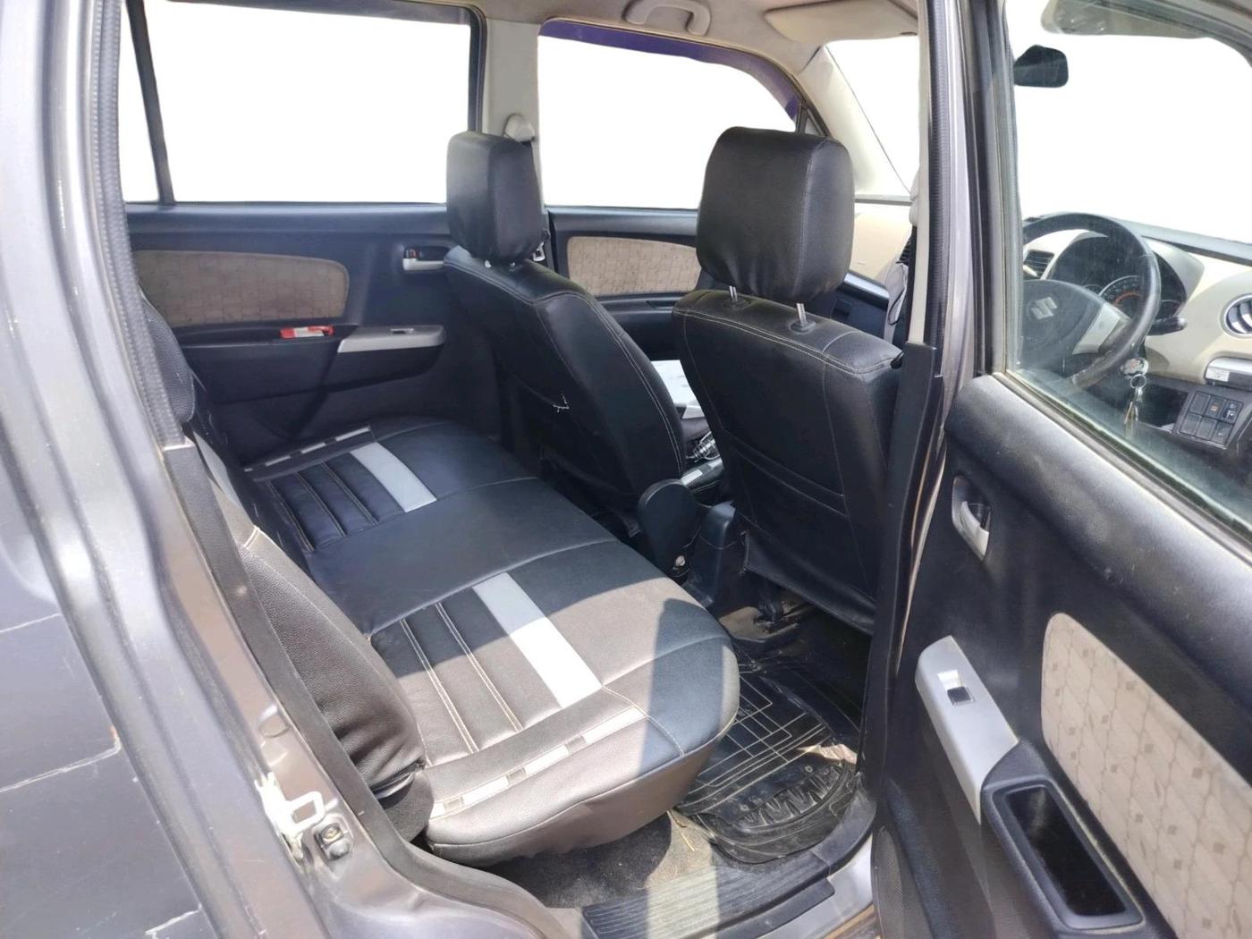 2013 Maruti Wagon R 1.0 VXI, Petrol, Manual, 82,186 km, interior