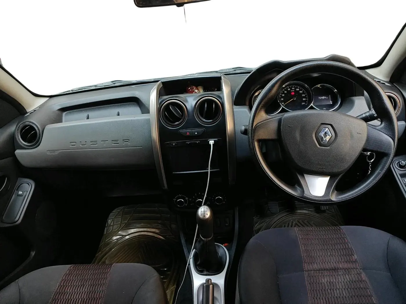 2017 Renault Duster 85 PS RXS MT DIESEL, Diesel, Manual, 75,494 km, interior