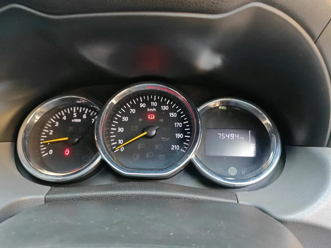 2017 Renault Duster 85 PS RXS MT DIESEL, Diesel, Manual, 75,494 km, interior