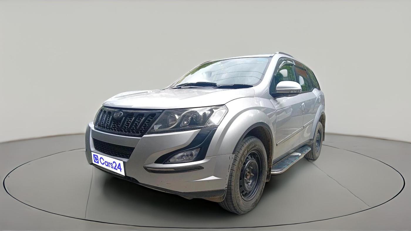 2017 Mahindra XUV500 W6 1.99, Diesel, Manual, 46,727 km, exterior