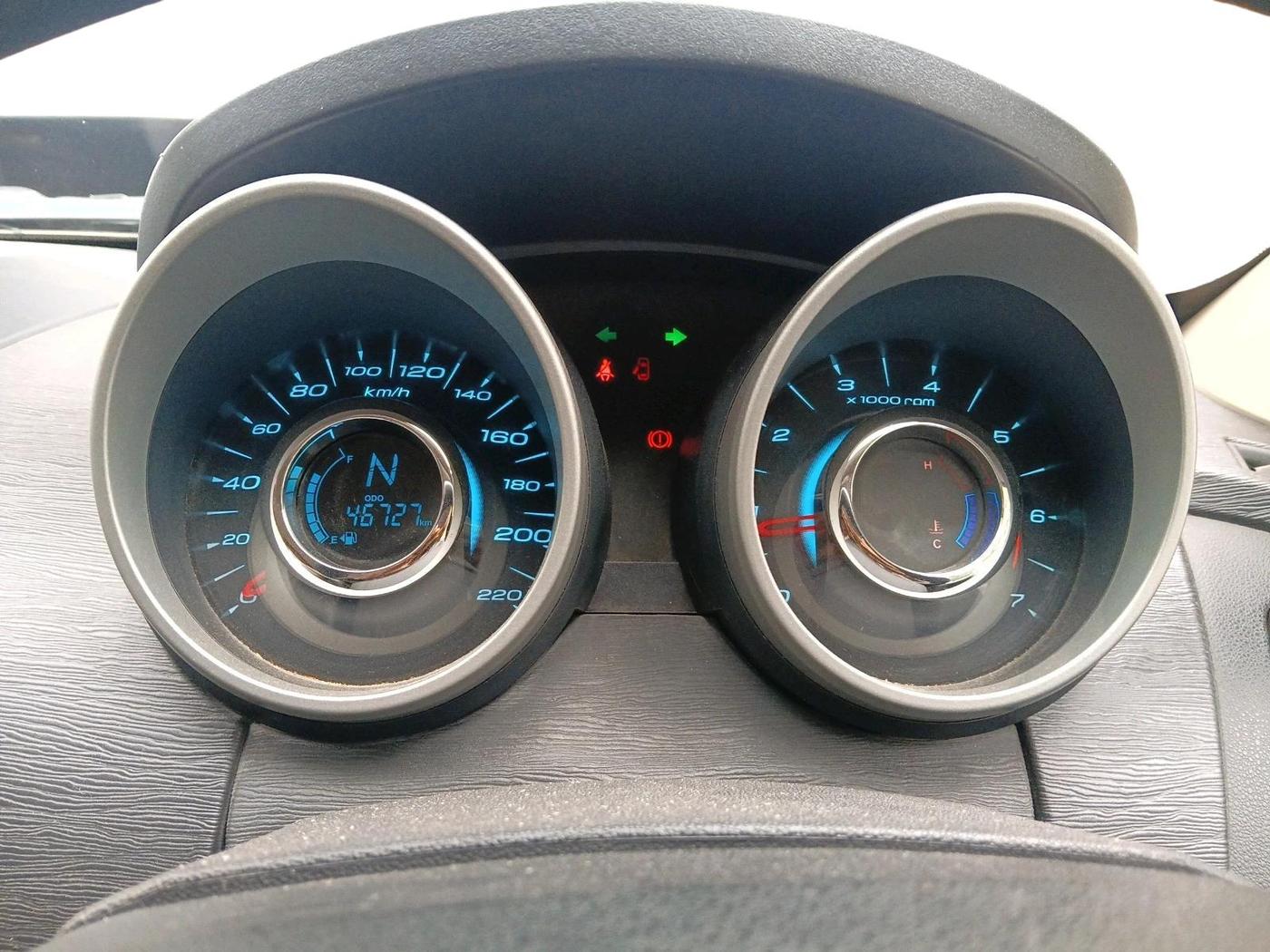 2017 Mahindra XUV500 W6 1.99, Diesel, Manual, 46,727 km, interior