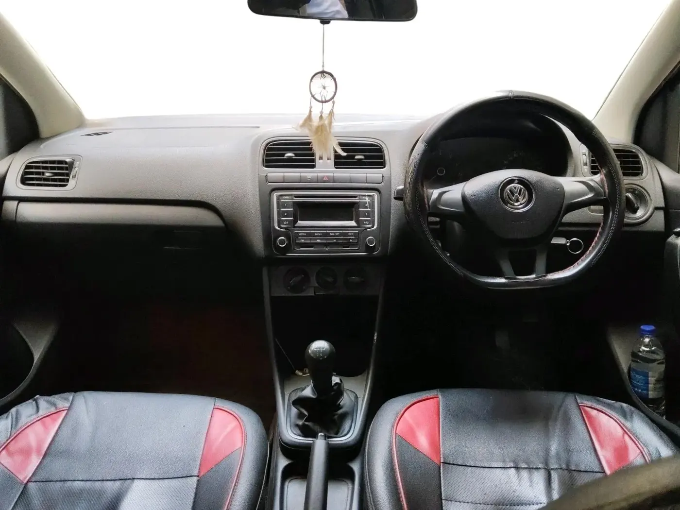 2014 Volkswagen Polo COMFORTLINE 1.2L PETROL, Petrol, Manual, 1,07,953 km, interior