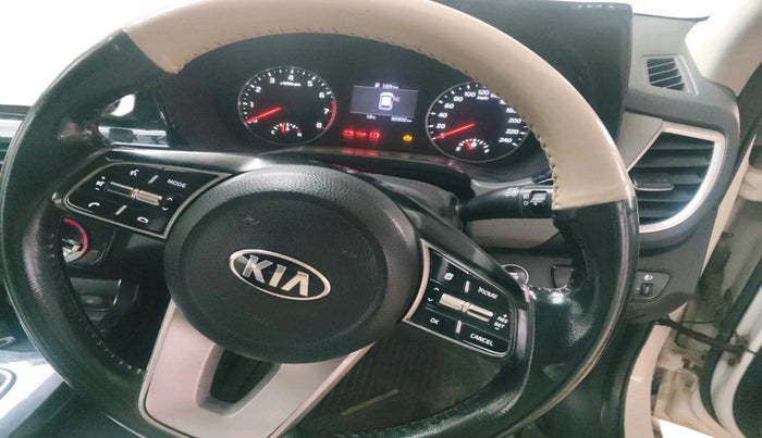 2020 KIA SELTOS HTK PLUS 1.5, Petrol, Manual, 92,832 km, interior