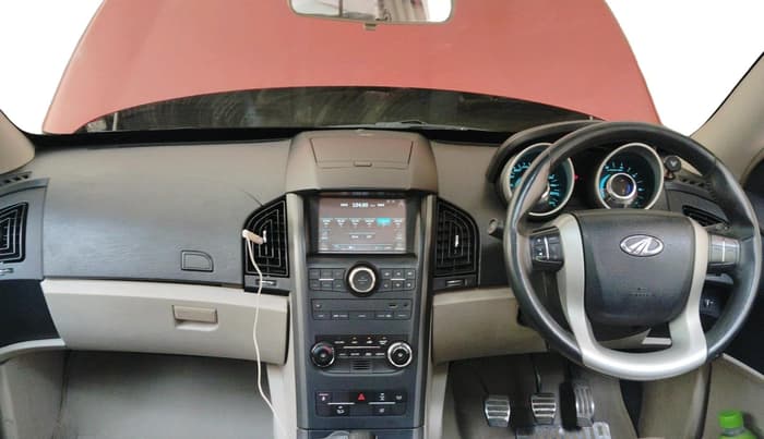 2016 Mahindra XUV500 W10, Diesel, Manual, 88,950 km, interior