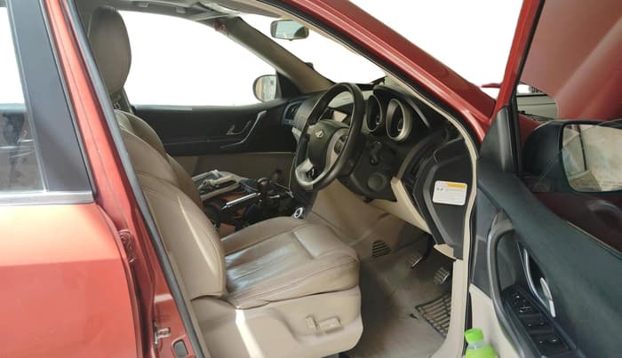 2016 Mahindra XUV500 W10, Diesel, Manual, 88,950 km, interior