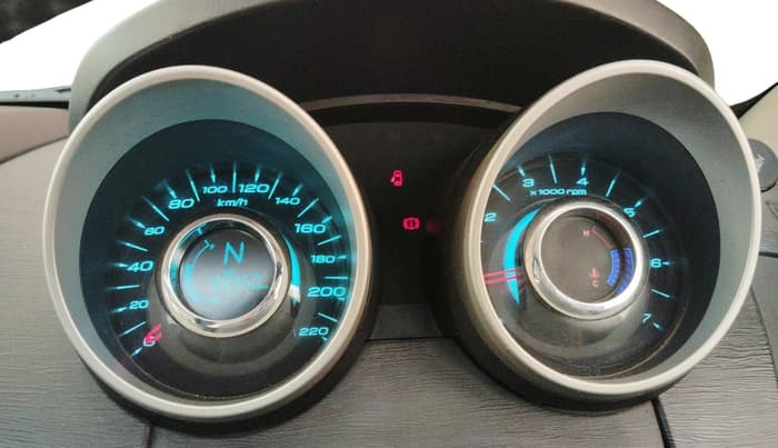 2016 Mahindra XUV500 W10, Diesel, Manual, 88,950 km, interior