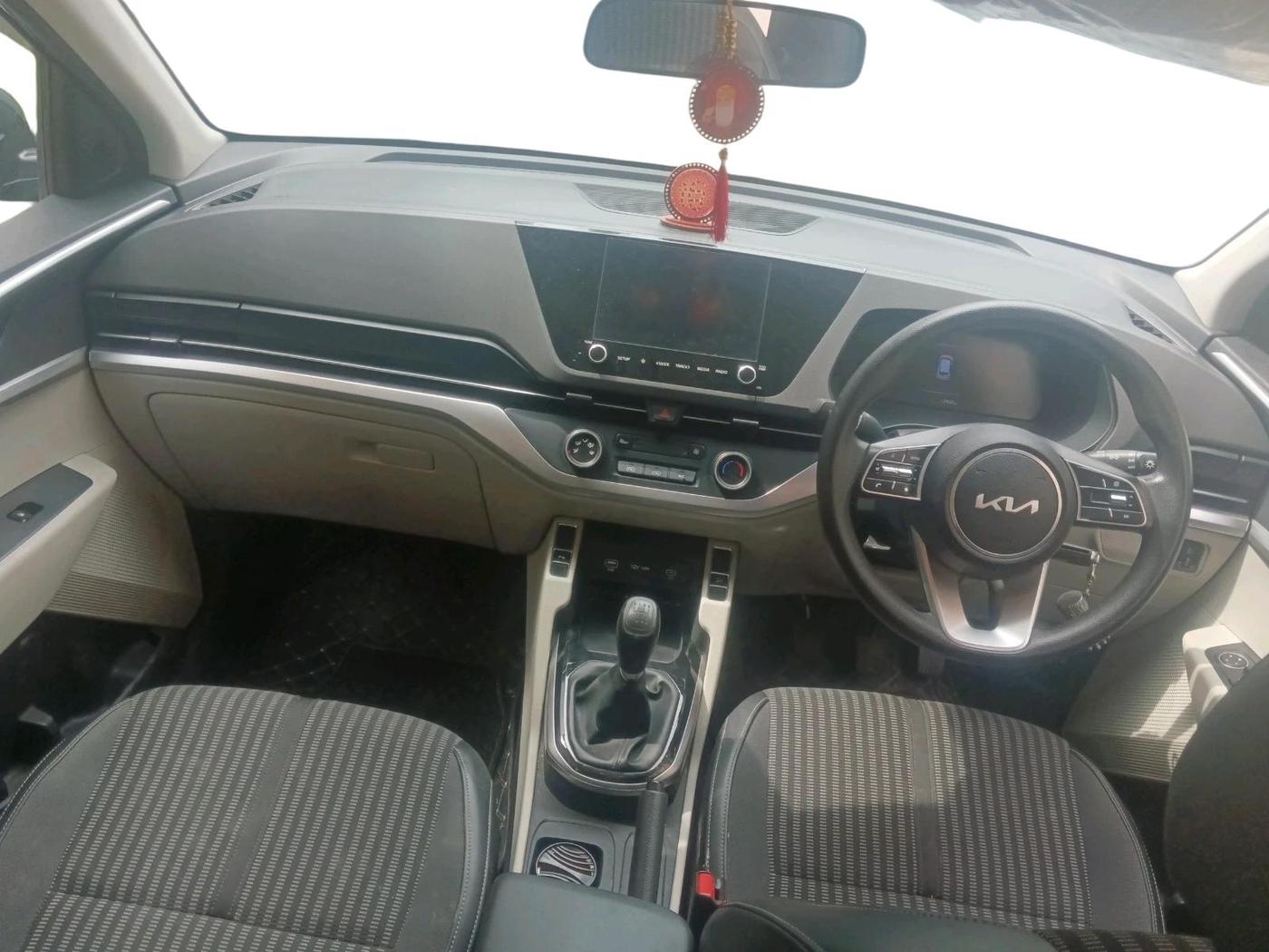 2024 KIA CARENS PRESTIGE 1.5 PETROL 7 STR, Petrol, Manual, 12,932 km, interior