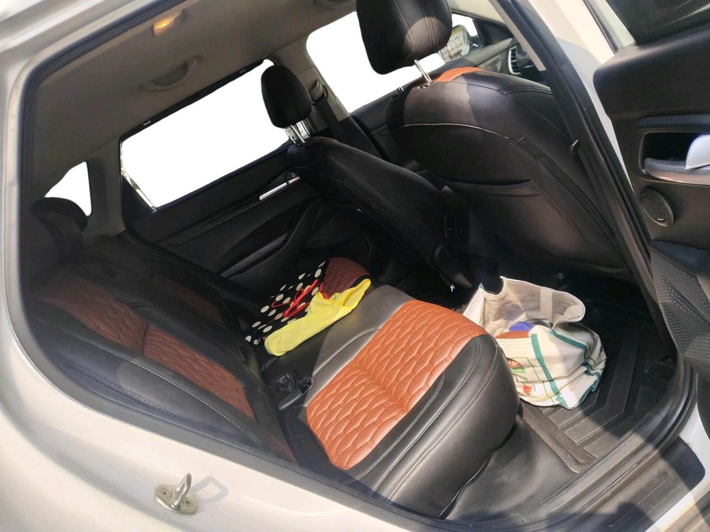 2021 KIA SELTOS HTK PLUS AT 1.5 DIESEL, Diesel, Automatic, 57,307 km, interior