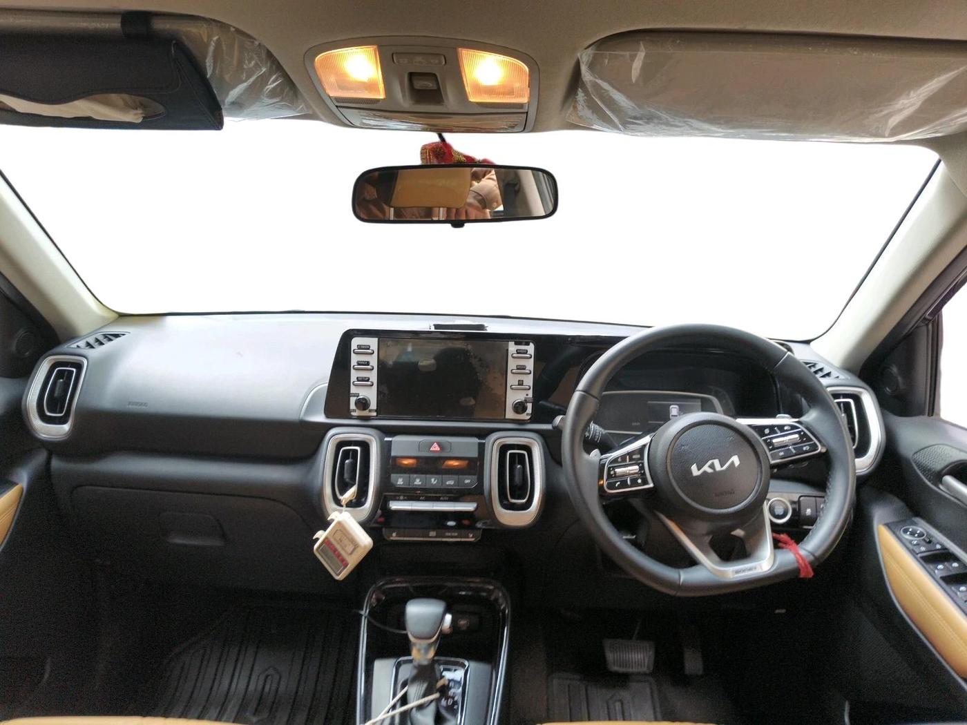 2025 KIA SONET 	 HTX 1.0 TURBO DCT, Petrol, Automatic, 8,824 km, interior