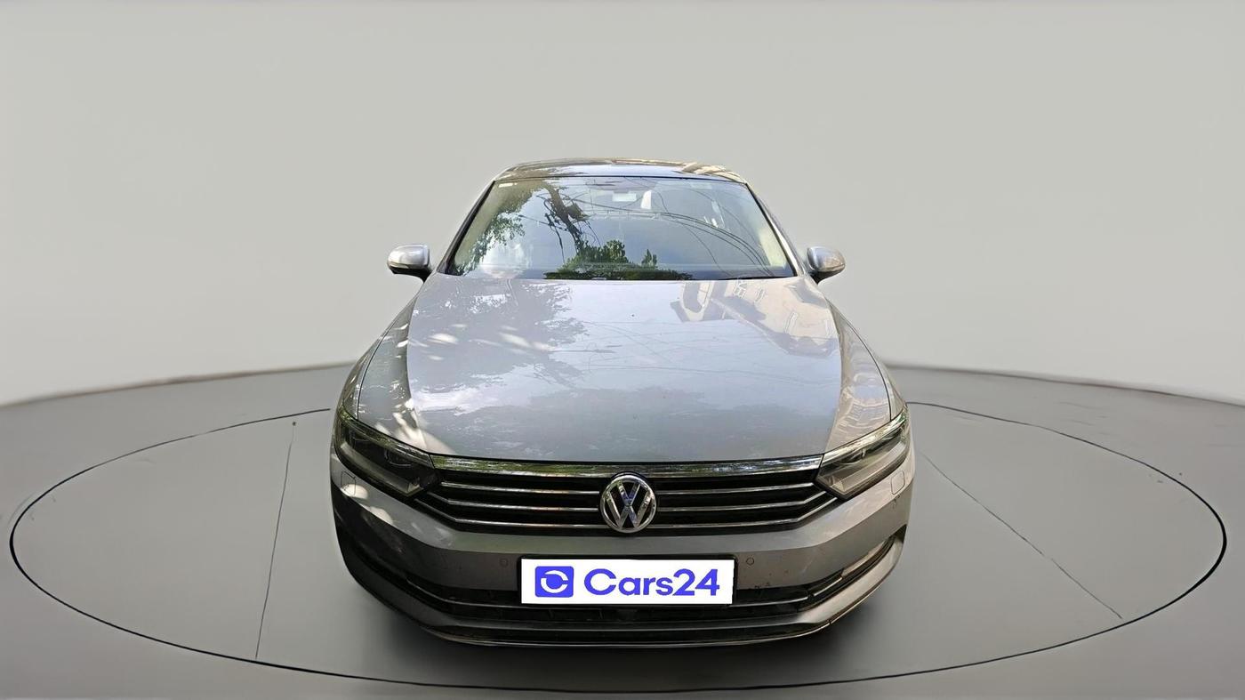 2018 Volkswagen Passat HIGHLINE DSG, Diesel, Automatic, 1,91,800 km, exterior