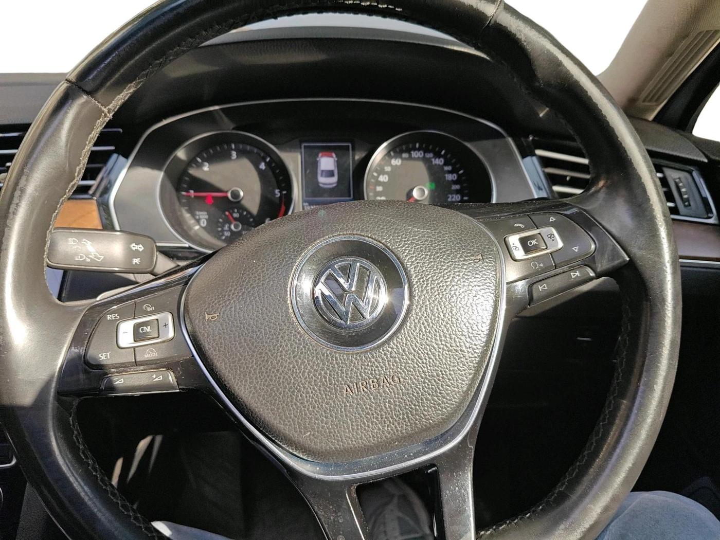 2018 Volkswagen Passat HIGHLINE DSG, Diesel, Automatic, 1,91,800 km, interior