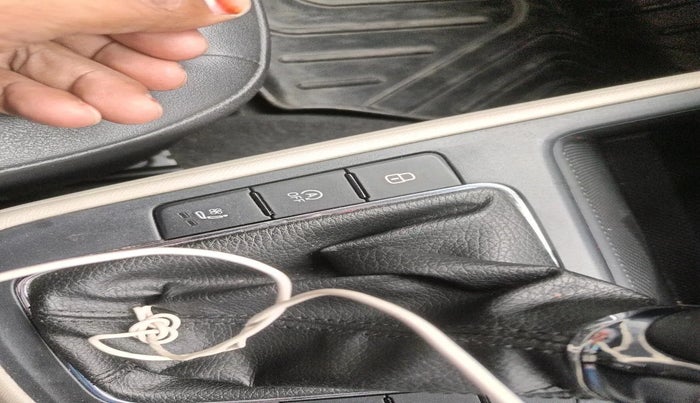 2023 Skoda SLAVIA STYLE 1.0L TSI AT, Petrol, Automatic, 18,061 km, interior