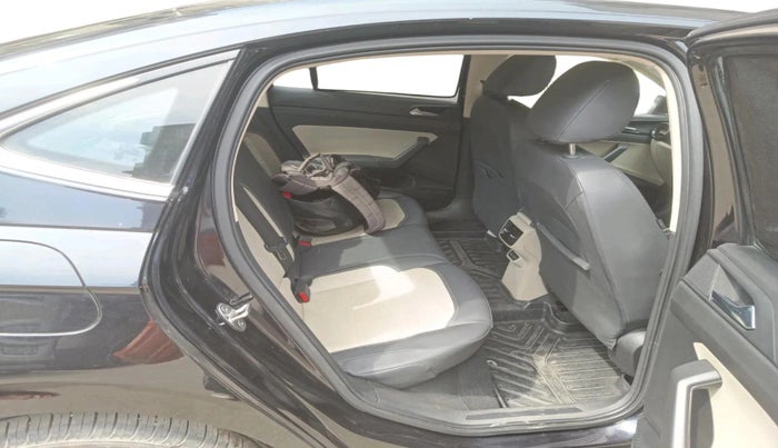 2023 Skoda SLAVIA STYLE 1.0L TSI AT, Petrol, Automatic, 18,061 km, interior