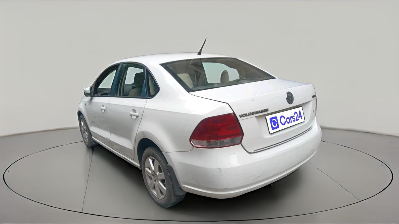 2011 Volkswagen Vento HIGHLINE 1.6 MPI, Petrol, Manual, 66,785 km, exterior
