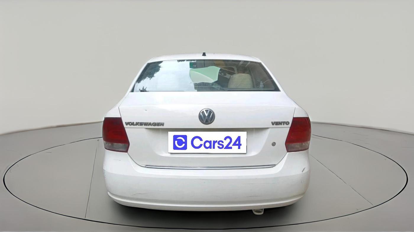 2011 Volkswagen Vento HIGHLINE 1.6 MPI, Petrol, Manual, 66,785 km, exterior