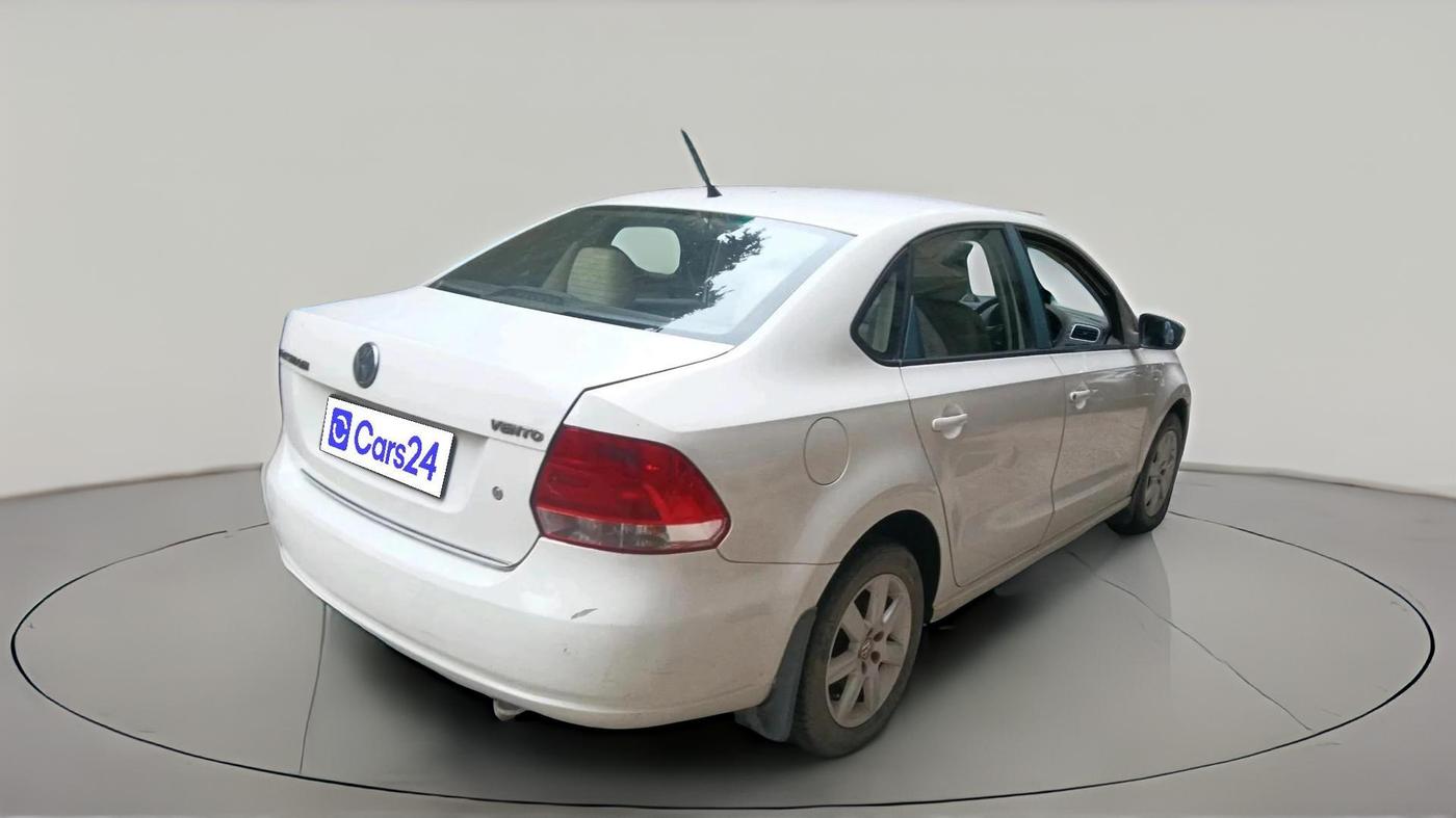 2011 Volkswagen Vento HIGHLINE 1.6 MPI, Petrol, Manual, 66,785 km, exterior
