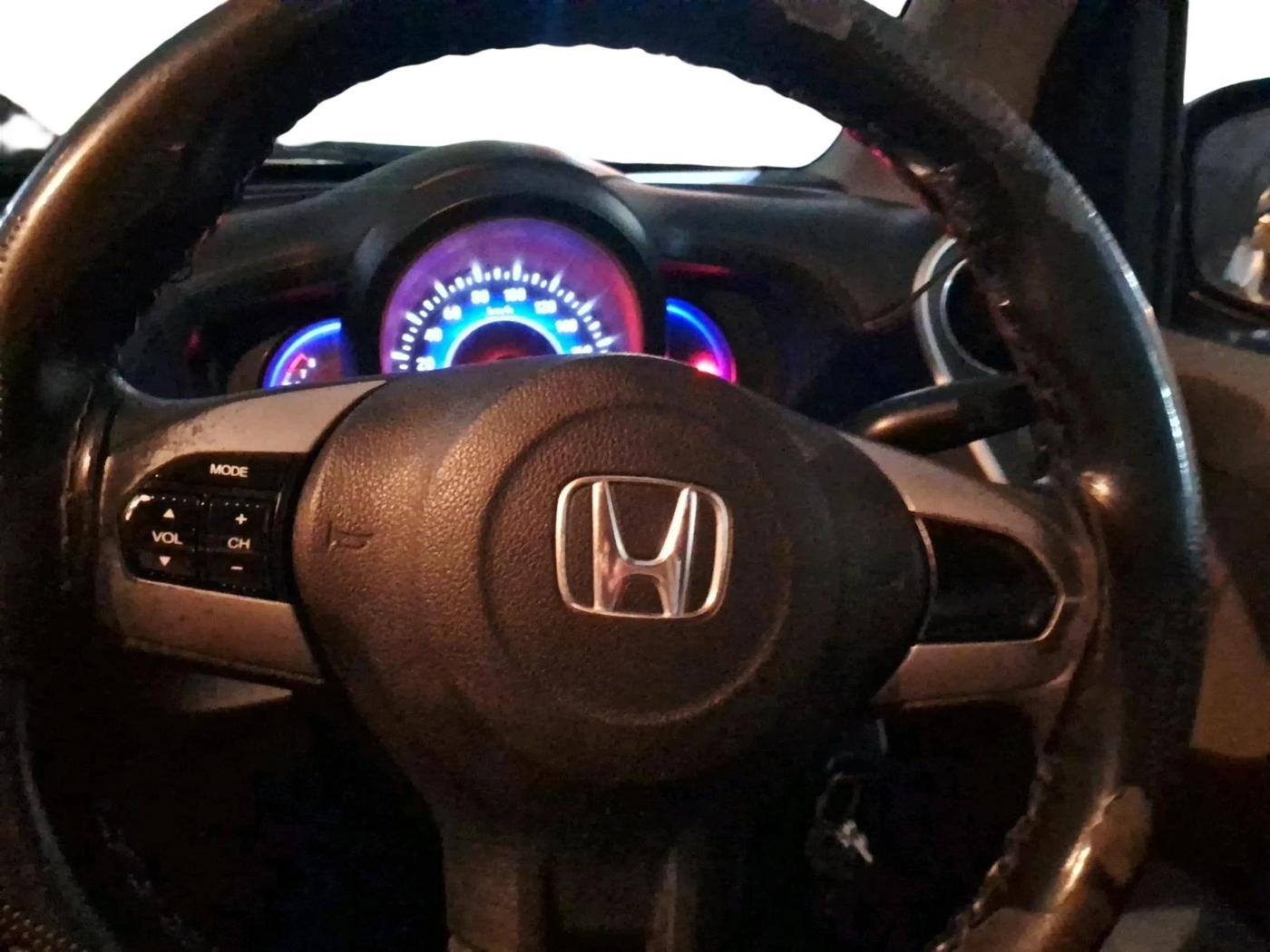 2015 Honda Mobilio 1.5L I-VTEC S, Petrol, Manual, 1,37,588 km, interior