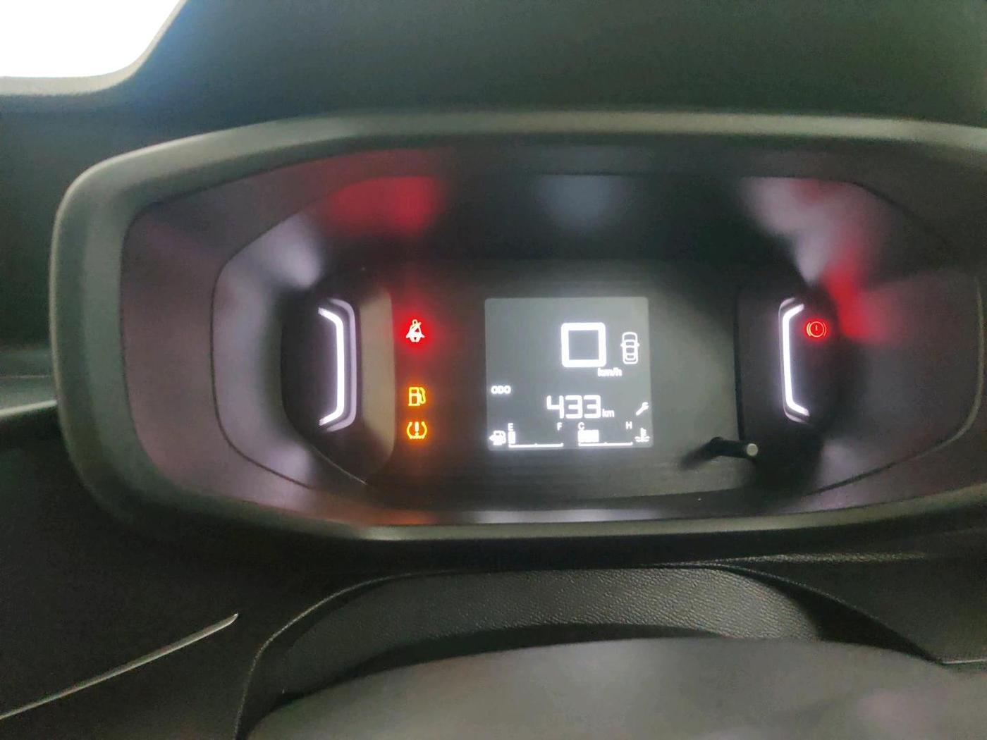 2023 CITROEN C3 FEEL 1.2 DUAL TONE, Petrol, Manual, 433 km, interior
