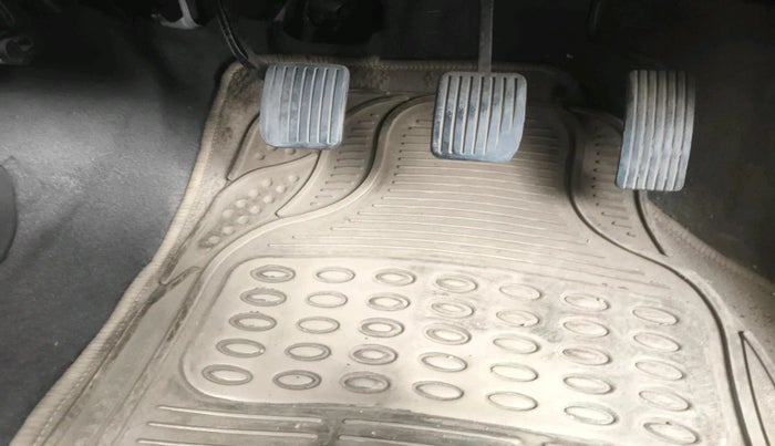 2012 Hyundai i10 MAGNA 1.2, CNG, Manual, 1,14,272 km, interior