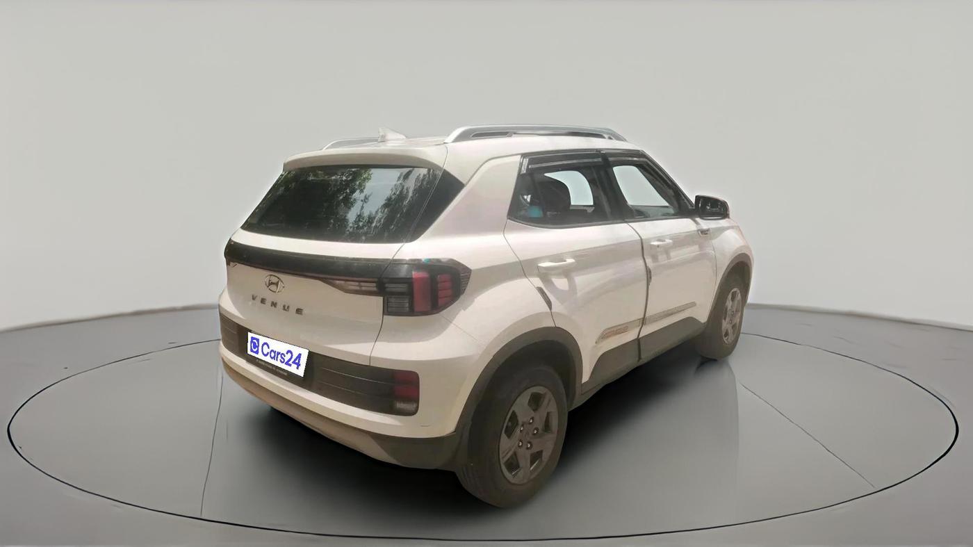 2024 Hyundai VENUE S (O) Plus 1.2 Petrol , Petrol, Manual, 6,063 km, exterior