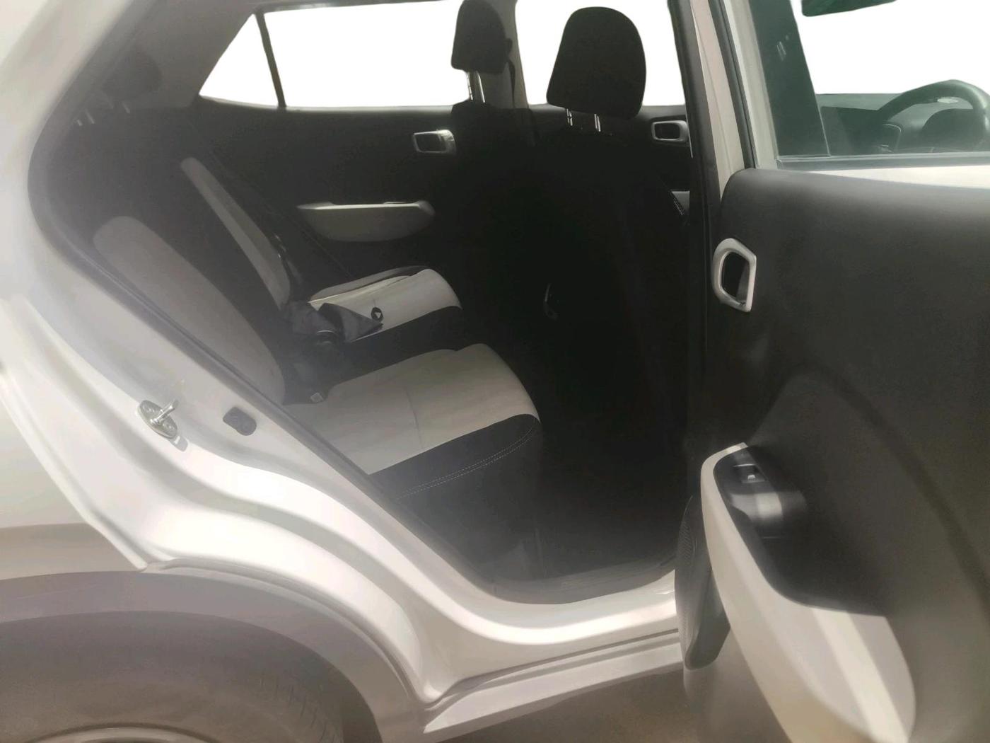 2024 Hyundai VENUE S (O) Plus 1.2 Petrol , Petrol, Manual, 6,063 km, interior
