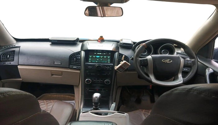 2016 Mahindra XUV500 W6 1.99, Diesel, Manual, 1,01,395 km, interior