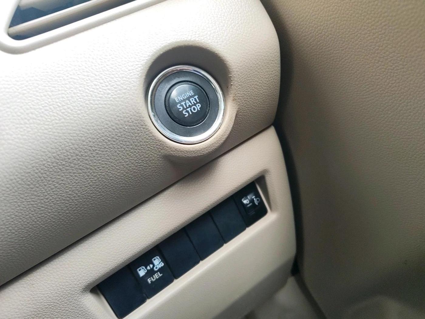 2022 Maruti Dzire ZXI CNG, CNG, Manual, 44,546 km, interior
