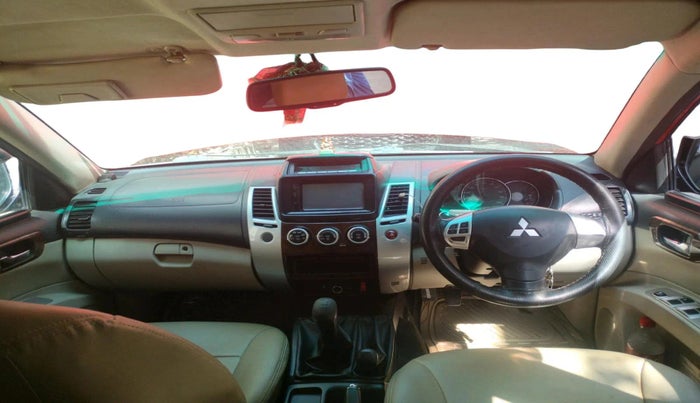 2017 Mitsubishi Pajero Sport 2.5 MT 4X4, Diesel, Manual, 75,235 km, interior