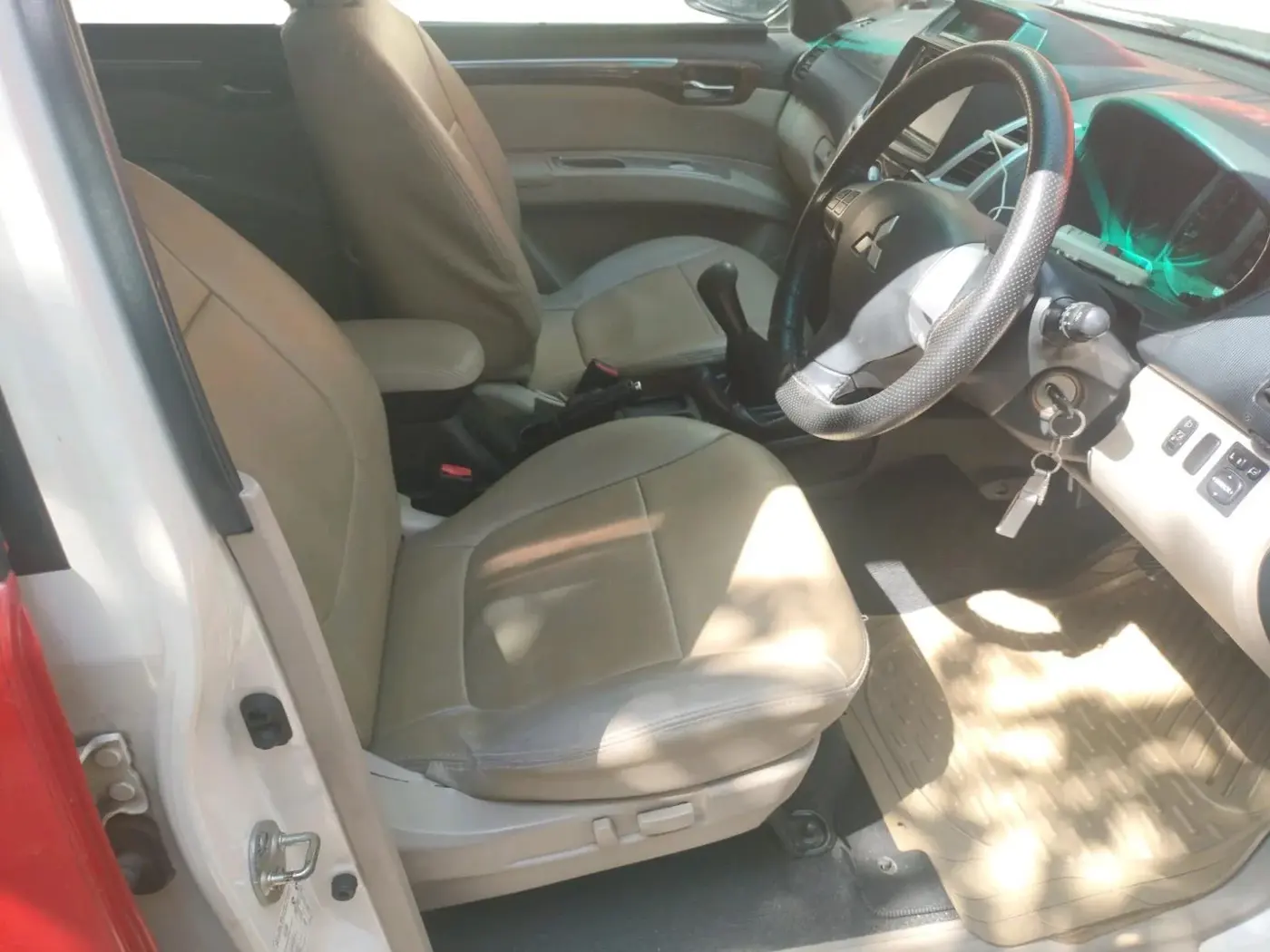 2017 Mitsubishi Pajero Sport 2.5 MT 4X4, Diesel, Manual, 75,235 km, interior
