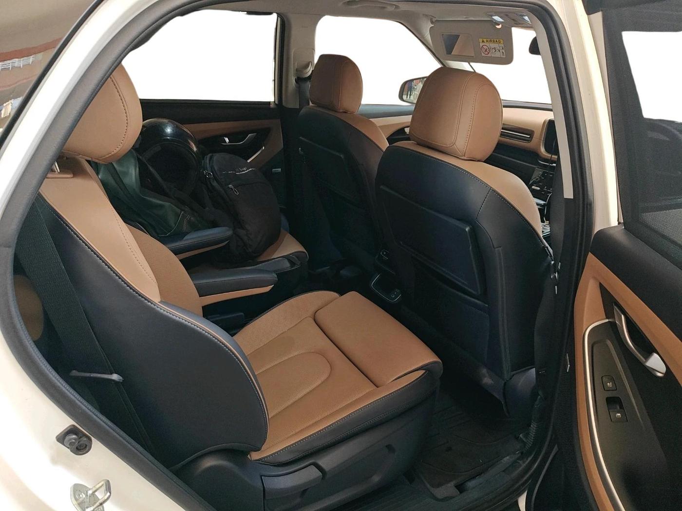 2025 Hyundai ALCAZAR Signature 6 STR 1.5 Turbo GDi Petrol DCT, Petrol, Automatic, 23,493 km, interior