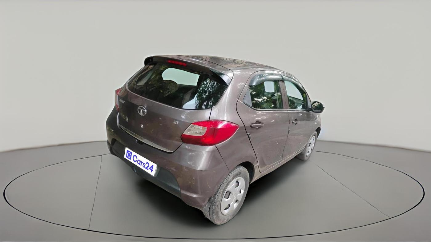 2018 Tata Tiago XT PETROL, Petrol, Manual, 1,36,012 km, exterior