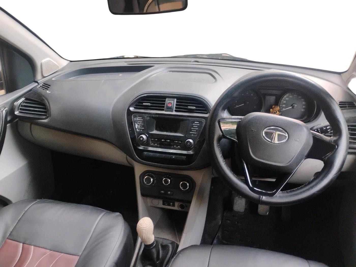 2018 Tata Tiago XT PETROL, Petrol, Manual, 1,36,012 km, interior