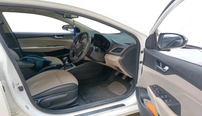 2018 Hyundai Verna 1.6 VTVT SX O, Petrol, Manual, 73,336 km, interior