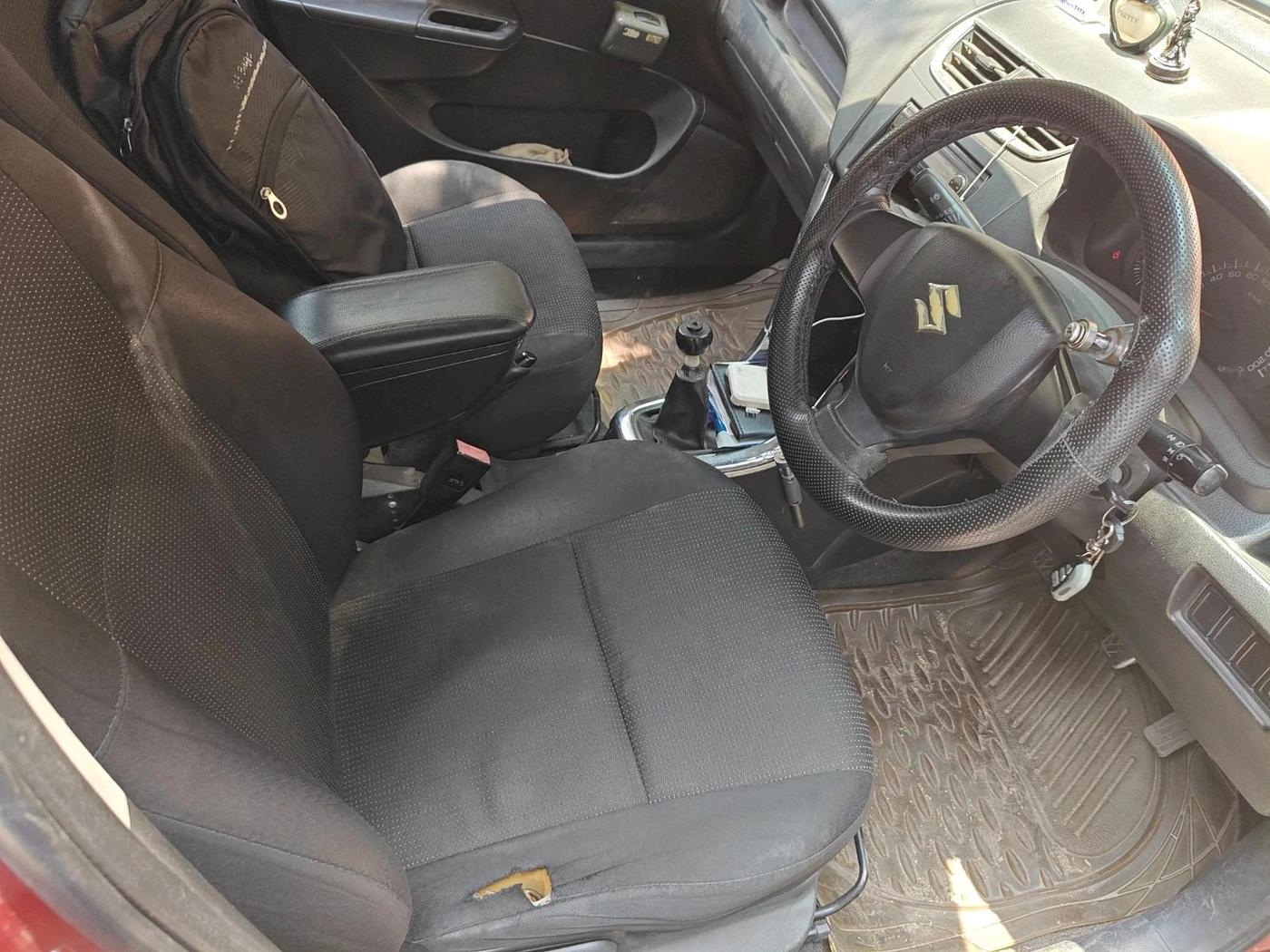 2011 Maruti Swift LXI, Petrol, Manual, 94,687 km, interior
