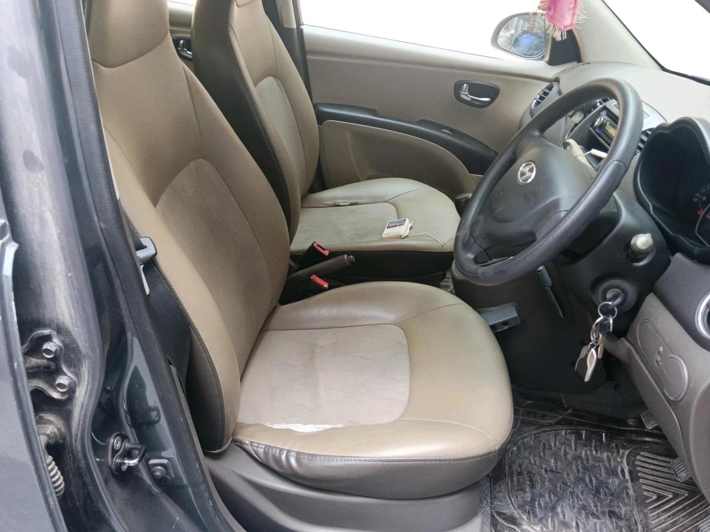 2013 Hyundai i10 MAGNA 1.2, Petrol, Manual, 83,503 km, interior