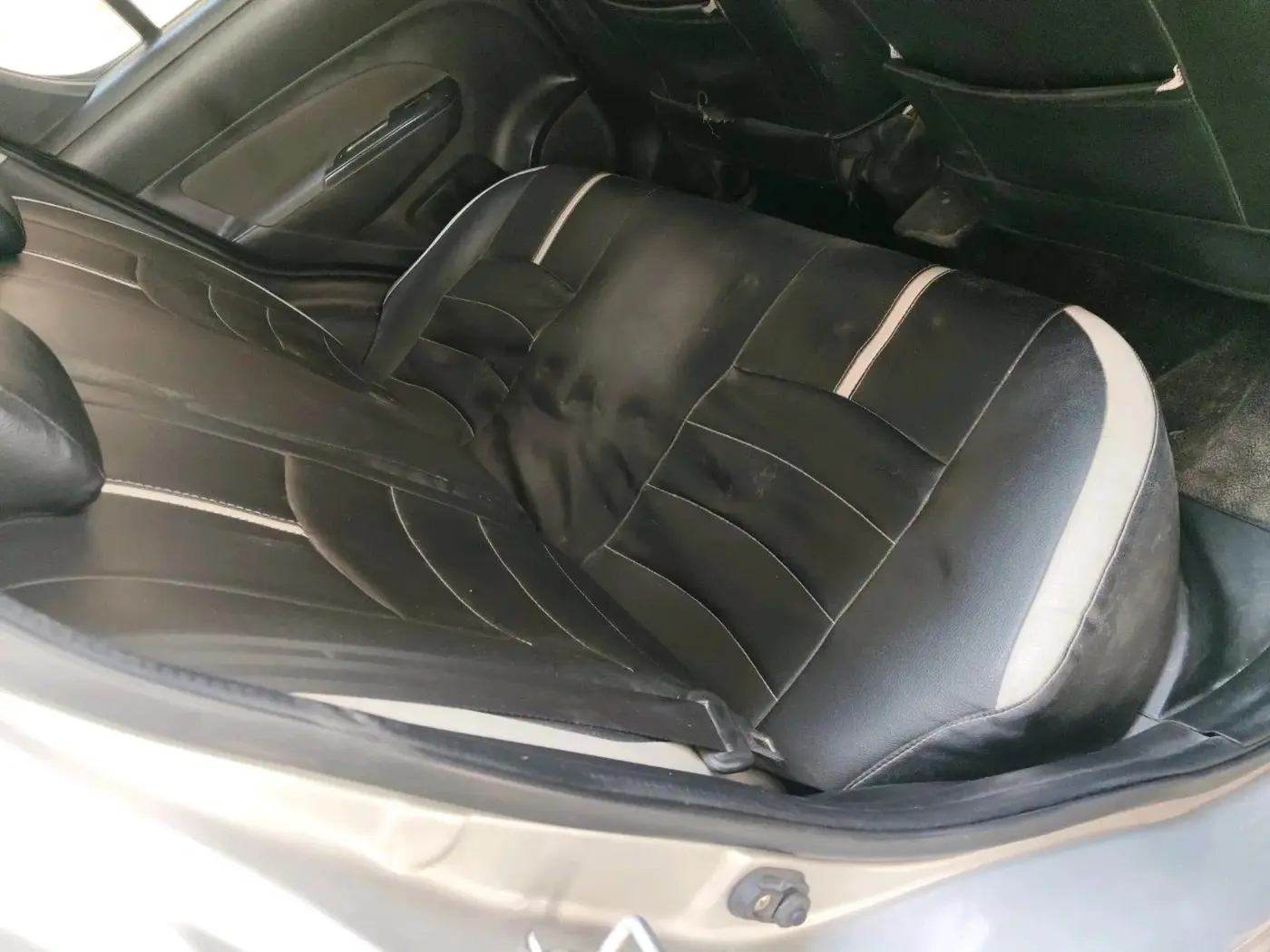 2015 Maruti Swift VXI, Petrol, Manual, 1,39,658 km, interior
