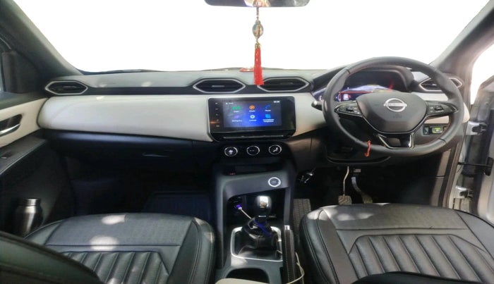 2025 Nissan MAGNITE Tekna B4D 1.0 Petrol AMT, Petrol, Automatic, 8,473 km, interior