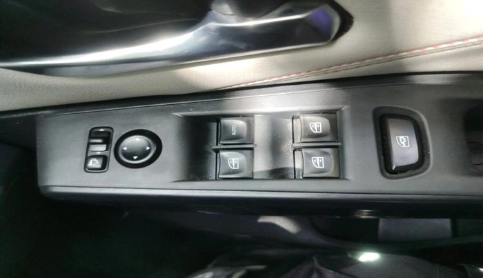 2025 Nissan MAGNITE Tekna B4D 1.0 Petrol AMT, Petrol, Automatic, 8,473 km, interior