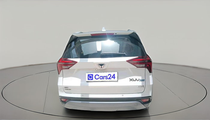 2023 Mahindra XUV700 AX 7 LUXURY D AWD AT 7 STR, Diesel, Automatic, 25,761 km, exterior