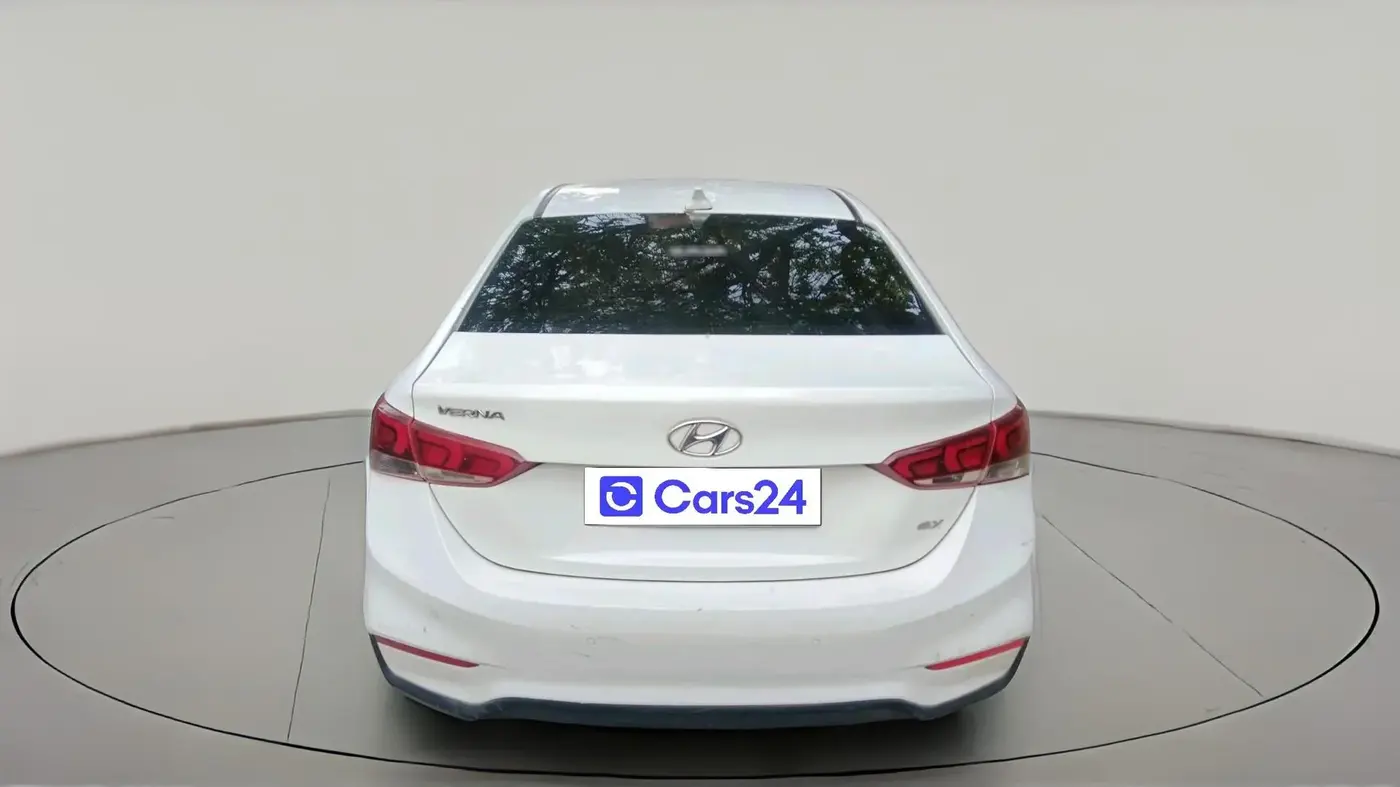 2018 Hyundai Verna 1.6 VTVT SX, Petrol, Manual, 1,05,824 km, exterior