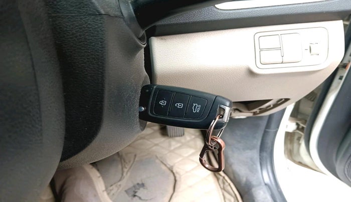 2018 Hyundai Verna 1.6 VTVT SX, Petrol, Manual, 1,05,824 km, interior