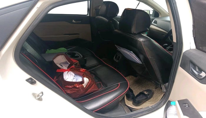 2018 Hyundai Verna 1.6 VTVT SX, Petrol, Manual, 1,05,824 km, interior