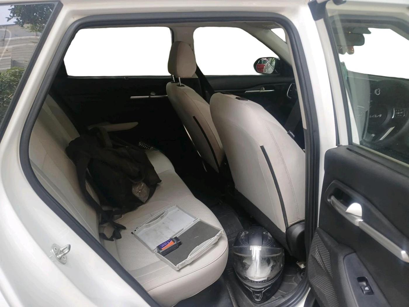 2023 KIA SELTOS HTK PLUS 1.5 IMT, Petrol, Manual, 18,485 km, interior