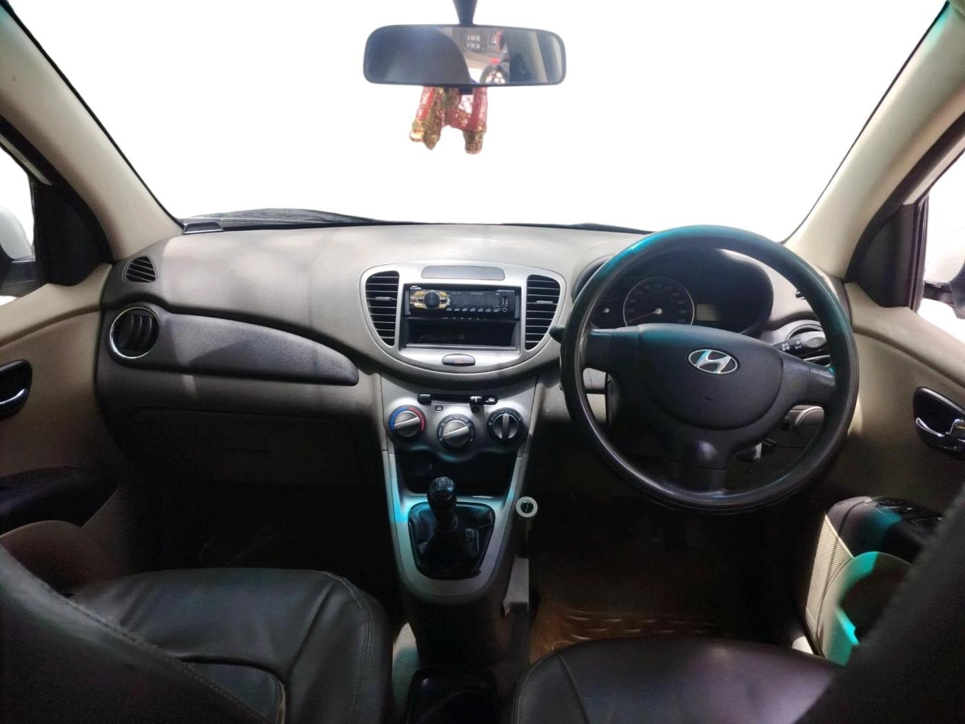 2011 Hyundai i10 MAGNA 1.2, Petrol, Manual, 63,265 km, interior