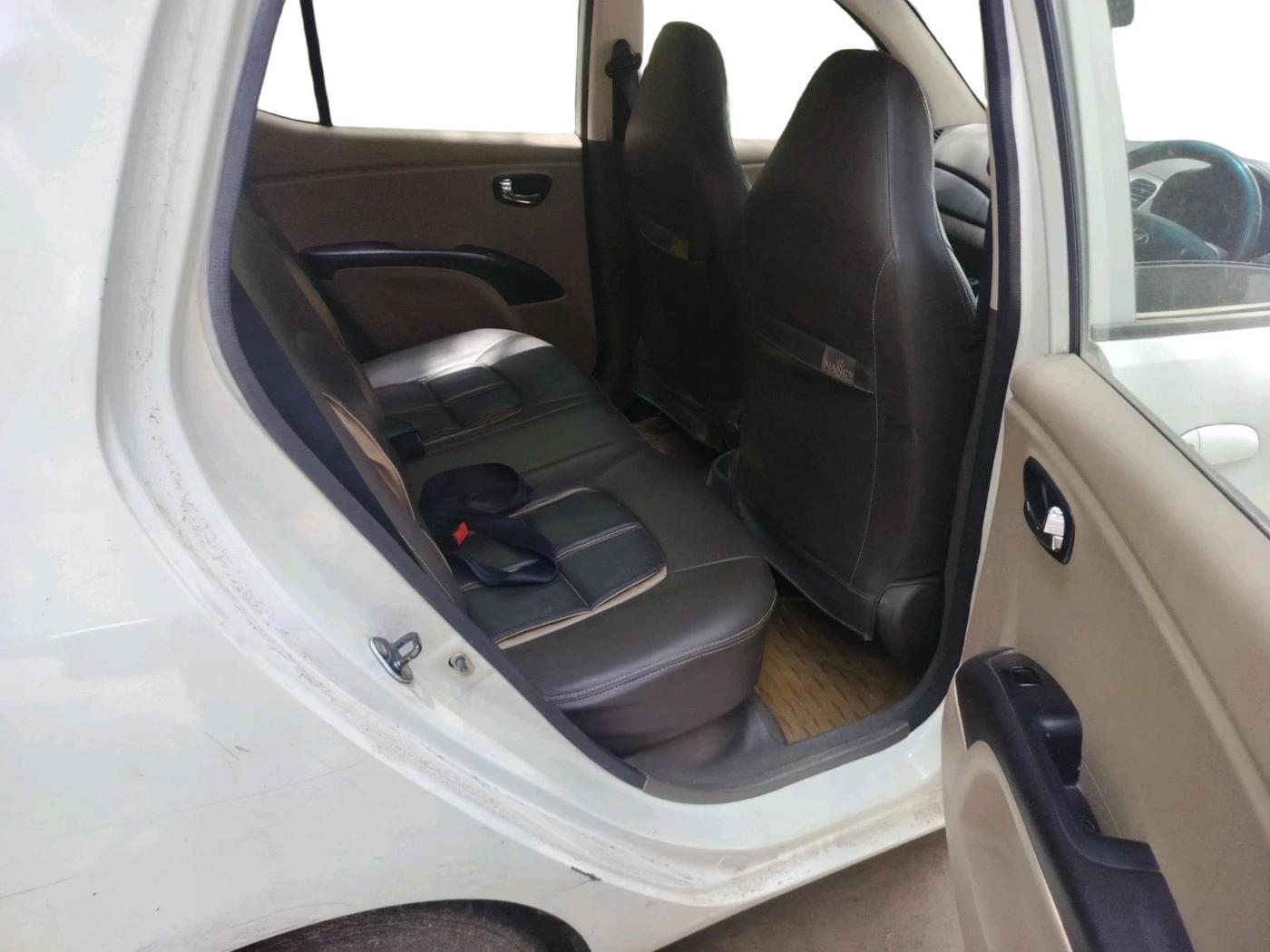 2011 Hyundai i10 MAGNA 1.2, Petrol, Manual, 63,265 km, interior