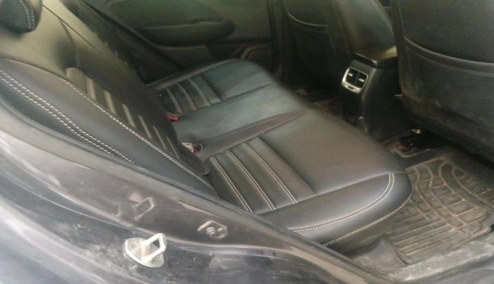 2021 Hyundai VENUE SX 1.5 CRDI, Diesel, Manual, 33,567 km, interior