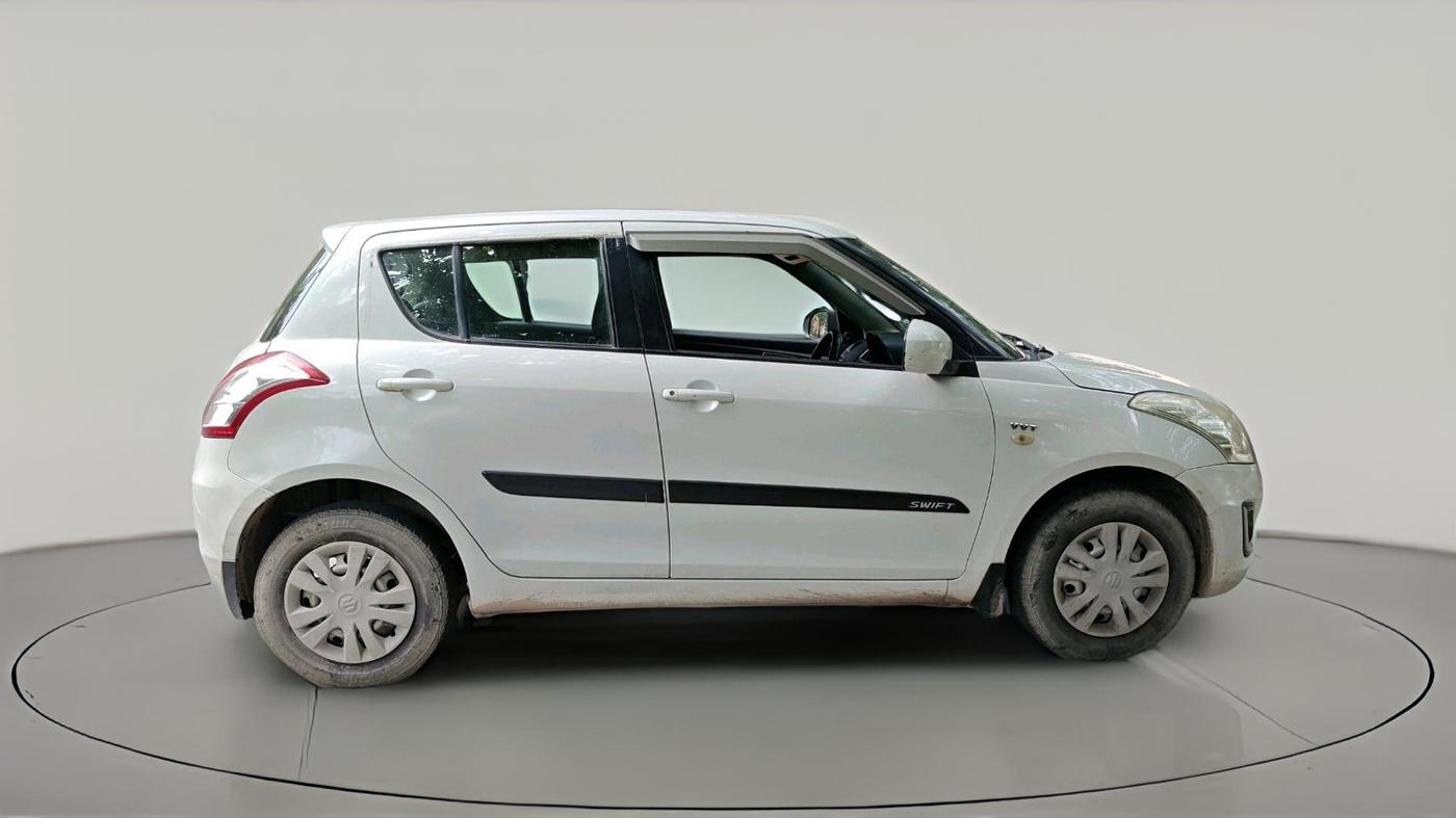 2016 Maruti Swift LXI (O), Petrol, Manual, 68,048 km, exterior