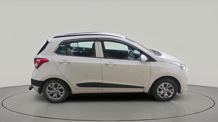 2017 Hyundai Grand i10 SPORTZ (O) 1.2 KAPPA VTVT, Petrol, Manual, 20,666 km, exterior